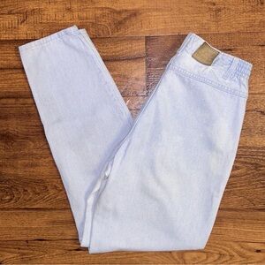 Lee ~ Vintage (1990’s) ~ Size 10 (32/30) ~ USA ~ Light Blue Denim Mom Jeans